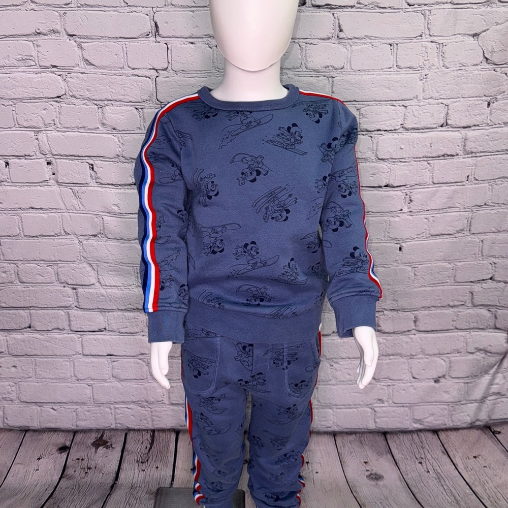 Gap X Disney Mickey Mouse On Skis Blue Sweatshirt and Jogger Set size 5T